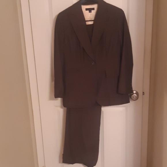 Banana Republic suit